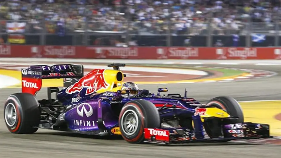 Vettel arrasa en el GP de Singapur