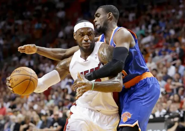 LeBron guía triunfo del Heat sobre Knicks