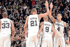 San Antonio busca darle el golpe definitivo a Miami