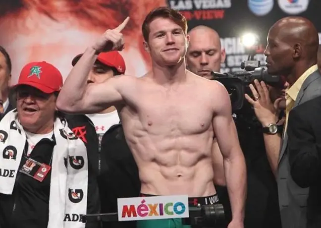 Canelo se deslinda de Televisa para su próxima pelea
