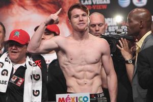 Canelo se deslinda de Televisa para su próxima pelea