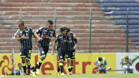 Eruviel Ávila anuncia remodelación del Neza 86
