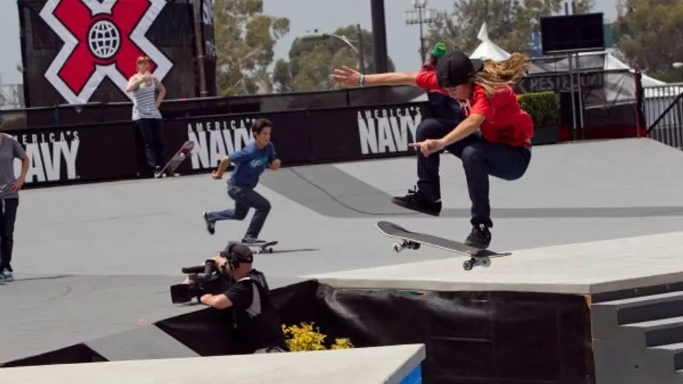Leticia Bufoni se llevó el Skate Street femenil