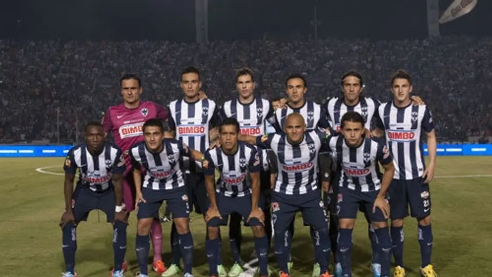 Rayados 'reta' en alemán al Bayern Munich