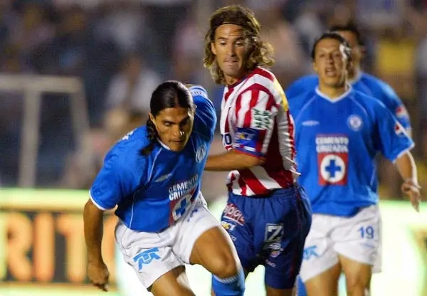 Palencia disputaba el balón en 2003 | MEXSPORT