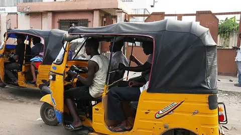 Ponen freno a 'indecente vestimenta' en Nigeria