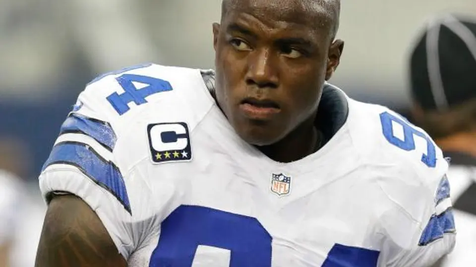DeMarcus Ware, cortado por los Vaqueros de Dallas