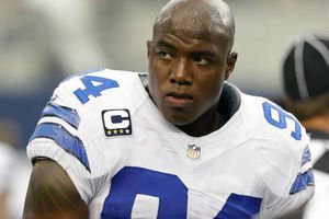 DeMarcus Ware, cortado por los Vaqueros de Dallas