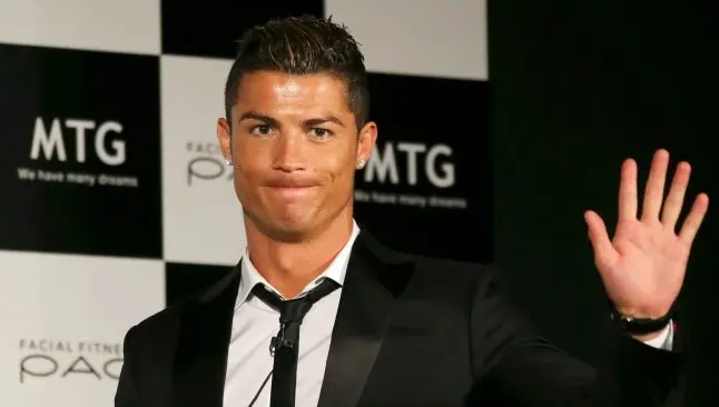 Justin Bieber presume 'selfie' con CR7