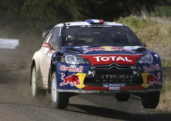 Tres personas mueren en el rally de Escocia