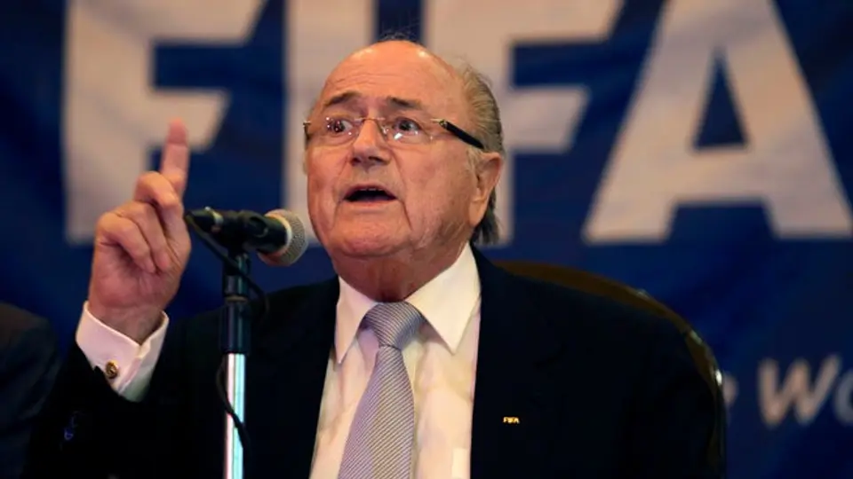 Sepp Blatter critica a la FIFA por el caso Balogun: “El futbol nunca debe convertirse en un terreno de juego para el poder político”