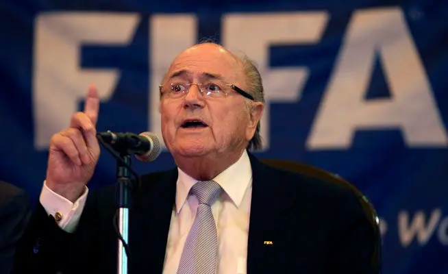 Sepp Blatter critica a la FIFA por el caso Balogun: “El futbol nunca debe convertirse en un terreno de juego para el poder político”