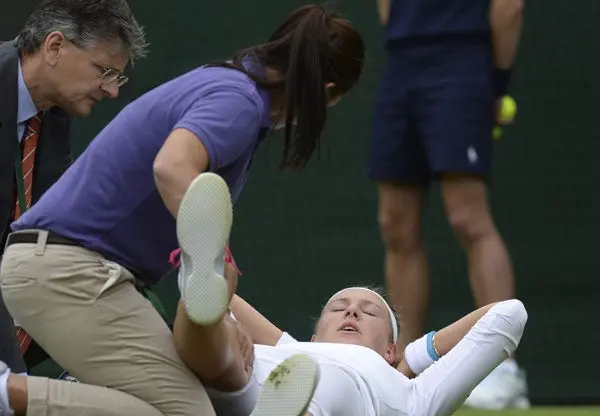 Azarenka se retira de Wimbledon por lesión