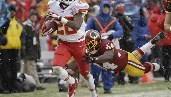 McCluster, baja ante los Raiders por infección