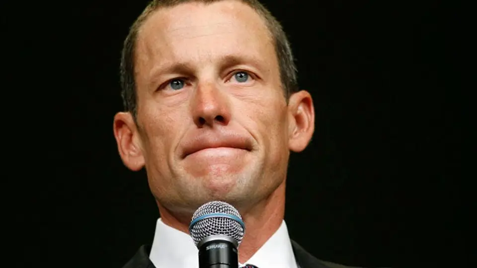 Lance Armstrong compra una casa más pequeña