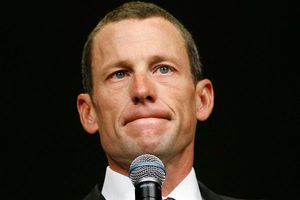 Lance Armstrong compra una casa más pequeña