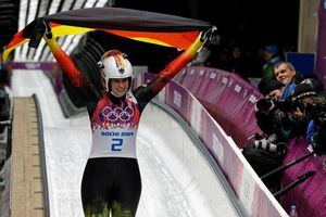 Alemania consigue oro y plata en luge femenil