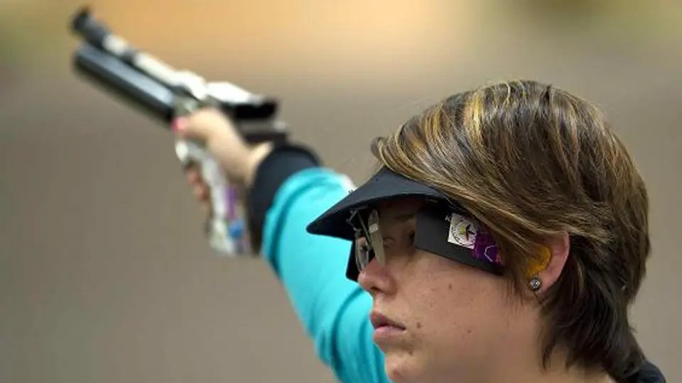 Alejandra Zavala se entrenará en Europa para torneos de tiro de 2014
