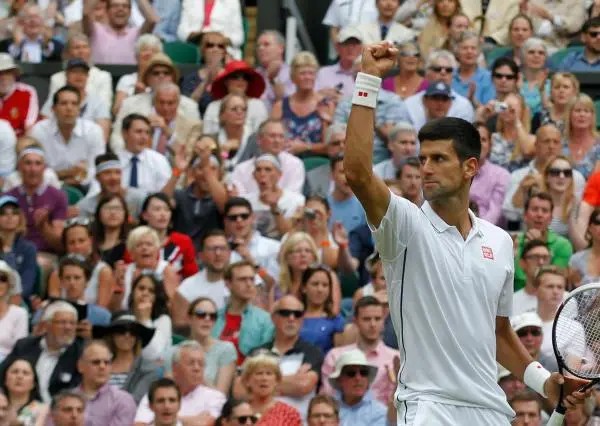 Djokovic y Halep califican en Wimbledon