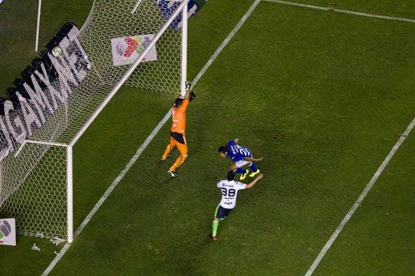 El momento de la segunda anotación de Orozco | ESPECIAL