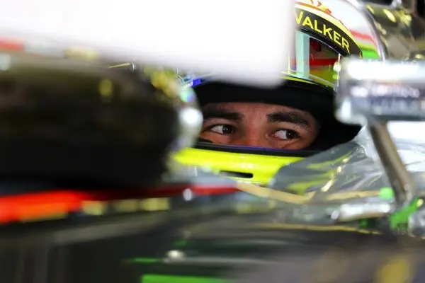 Pérez sorprende y saldrá octavo en el GP de España
