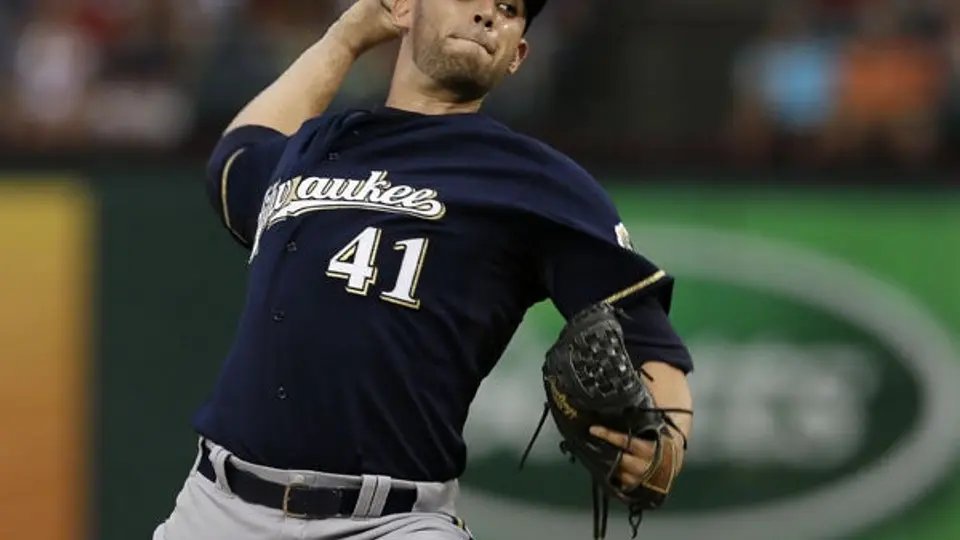 Marco Estrada destaca en victoria de Cerveceros