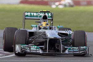 Mercedes y Pirelli comparecerán ante la FIA