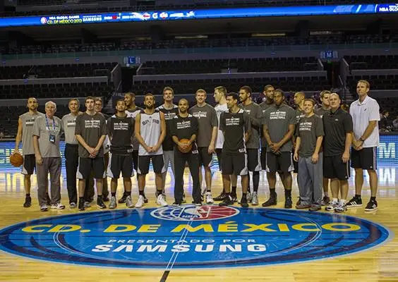 Timberwolves se mide a San Antonio, en el regreso de NBA a México