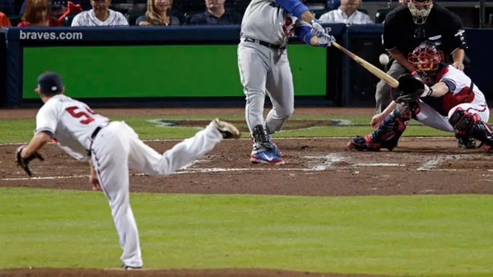 Adrián González logra su primer cuadrangular en Playoffs