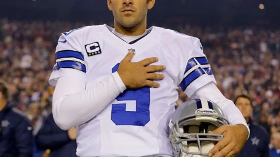 Vaqueros renegocia contrato de Tony Romo