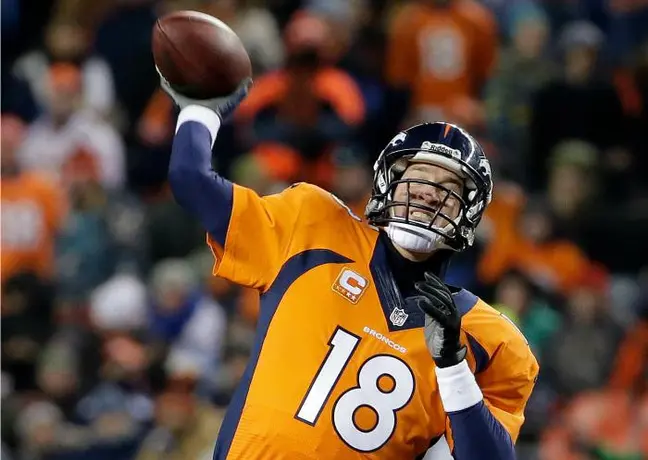 Manning apunta a récord de más pases para TD vs San Diego