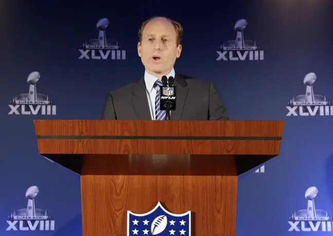 NFL reporta reducción en conmociones cerebrales