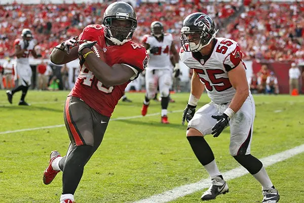 Rainey conduce a Bucaneros para derrotar a Atlanta