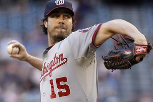 Haren firma con Dodgers por 10 millones de dólares
