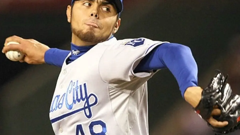 Joakim Soria apunta para volver a lanzar con Rangers