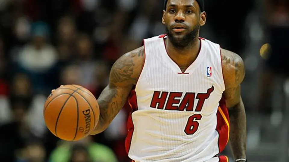 LeBron desea suerte a Sherman en el Super Bowl