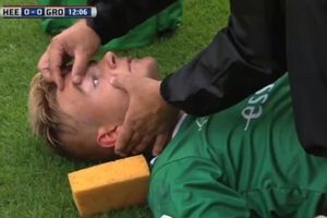 Futbolista se desmaya tras ser expulsado