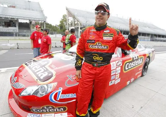 Peralta conquista la pole en la Nascar México Series