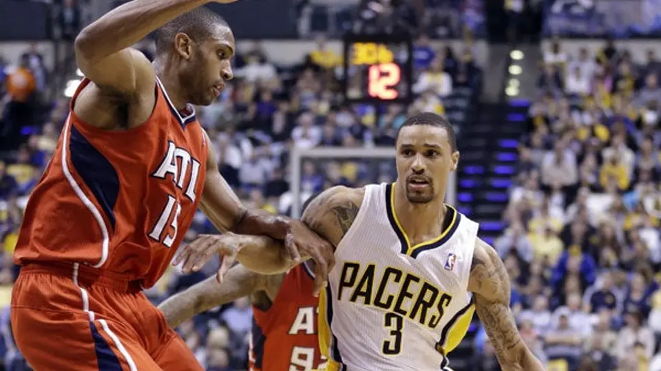 Hawks vence a Pacers y se acerca en la serie