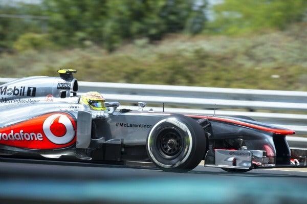 Checo no tuvo una buena salida y perdió ritmo en su primer stint | EFE