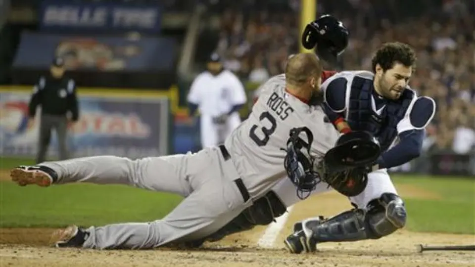 Nueva regla prohíbe al corredor chocar al catcher