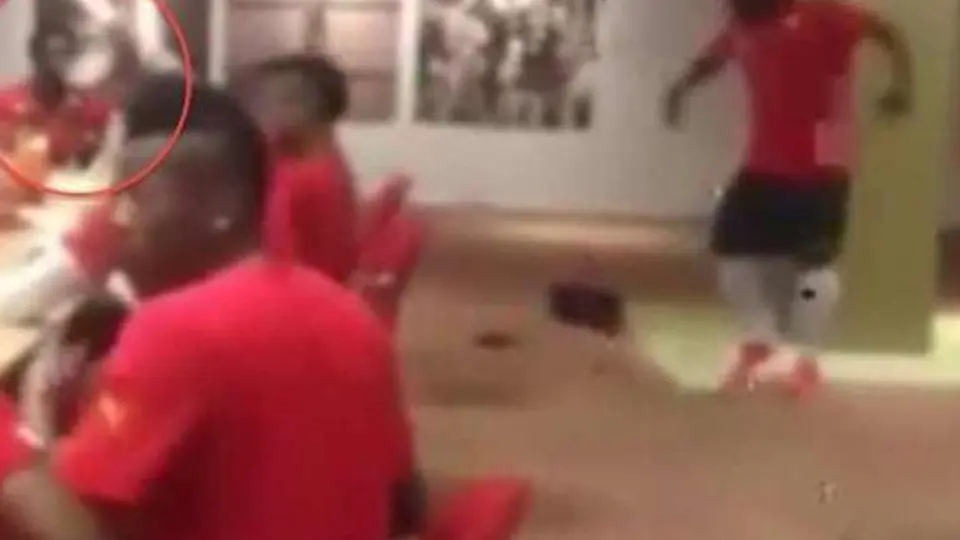 Muntari fue grabado fumando marihuana