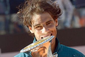Nadal humilla a Federer y se corona en Roma