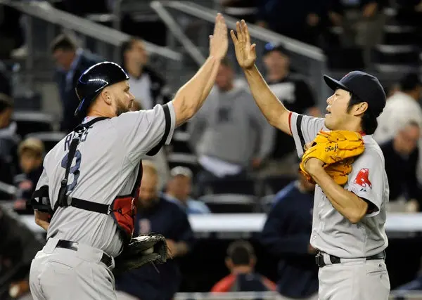 Medias Rojas vence a Yanquis en extra innings