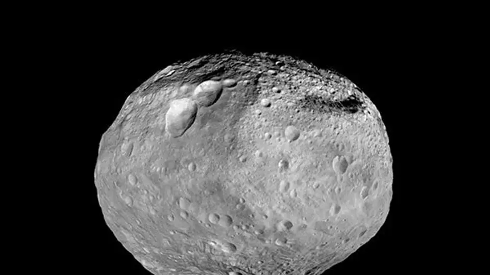 La sonda espacial Dawn envía imagen de Vesta