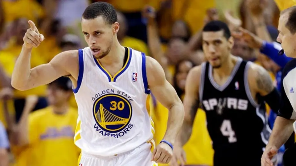 Warriors vence a Spurs y empata la serie