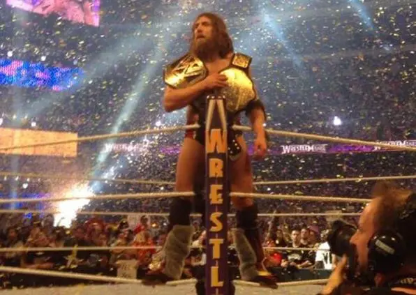 Bryan, Campeón Mundial Completo de WWE