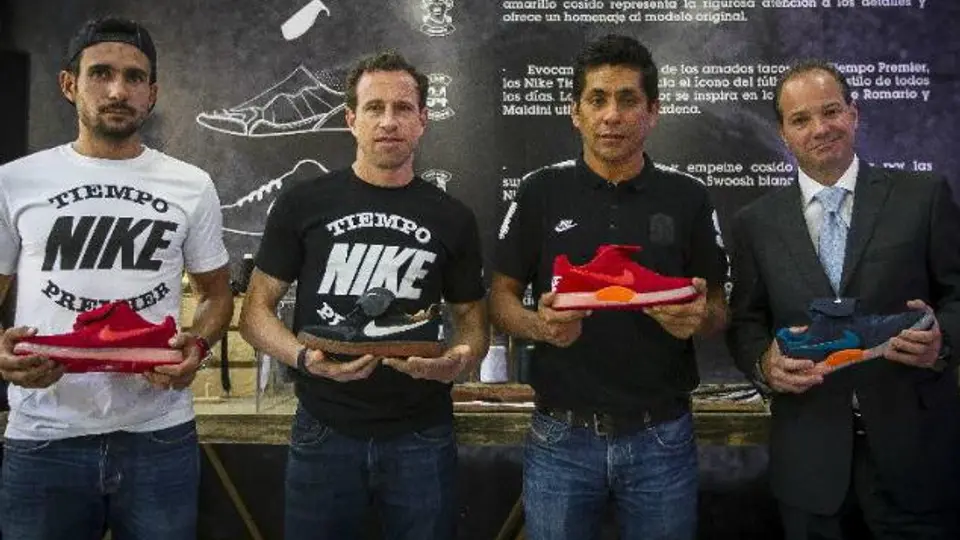 Nike festeja 20 años con zapatos 'Tiempo'
