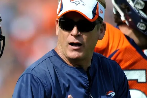 Del Rio, nombrado entrenador interino de los Broncos