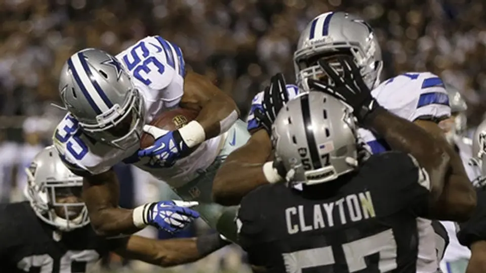 Oakland le hace la maldad a Dallas